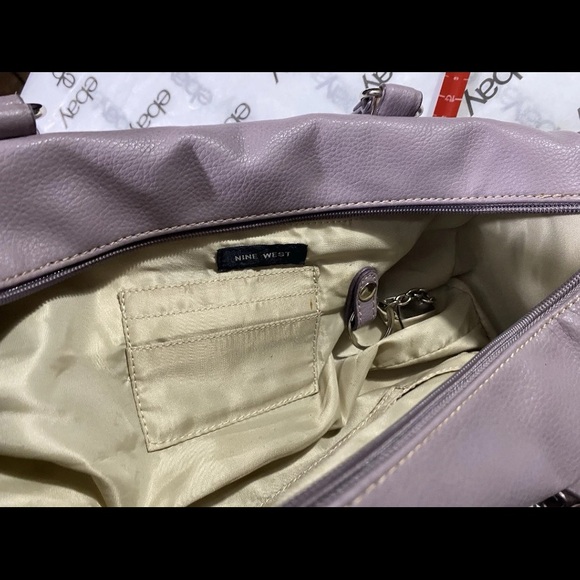 Nine West Lavender Faux Leather Shoulder Bag Purse Barrel Style Pebbled Texture - Picture 6 of 10